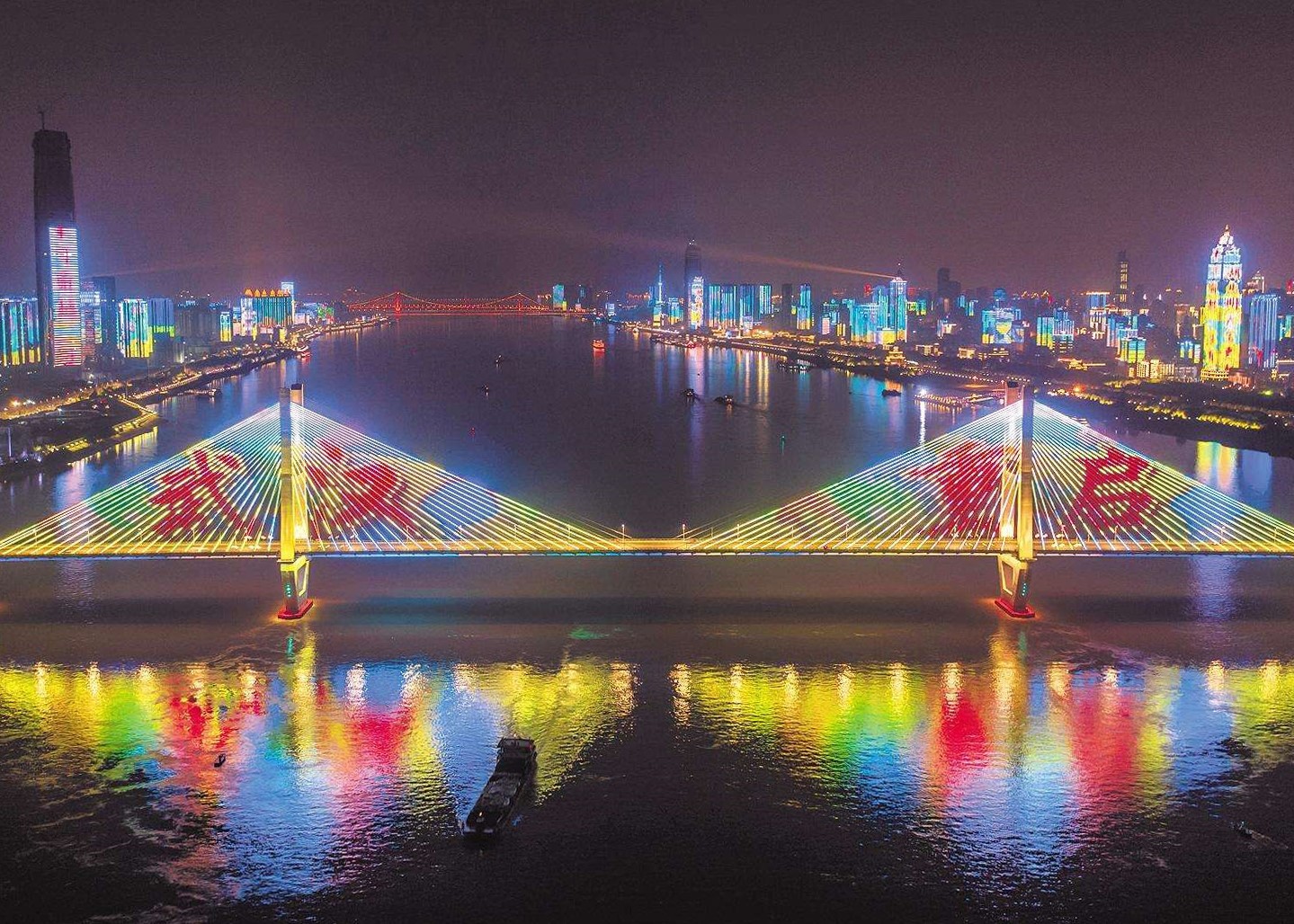 春播季，江城醒|按下經(jīng)濟復(fù)蘇“快進鍵”，我們在行動